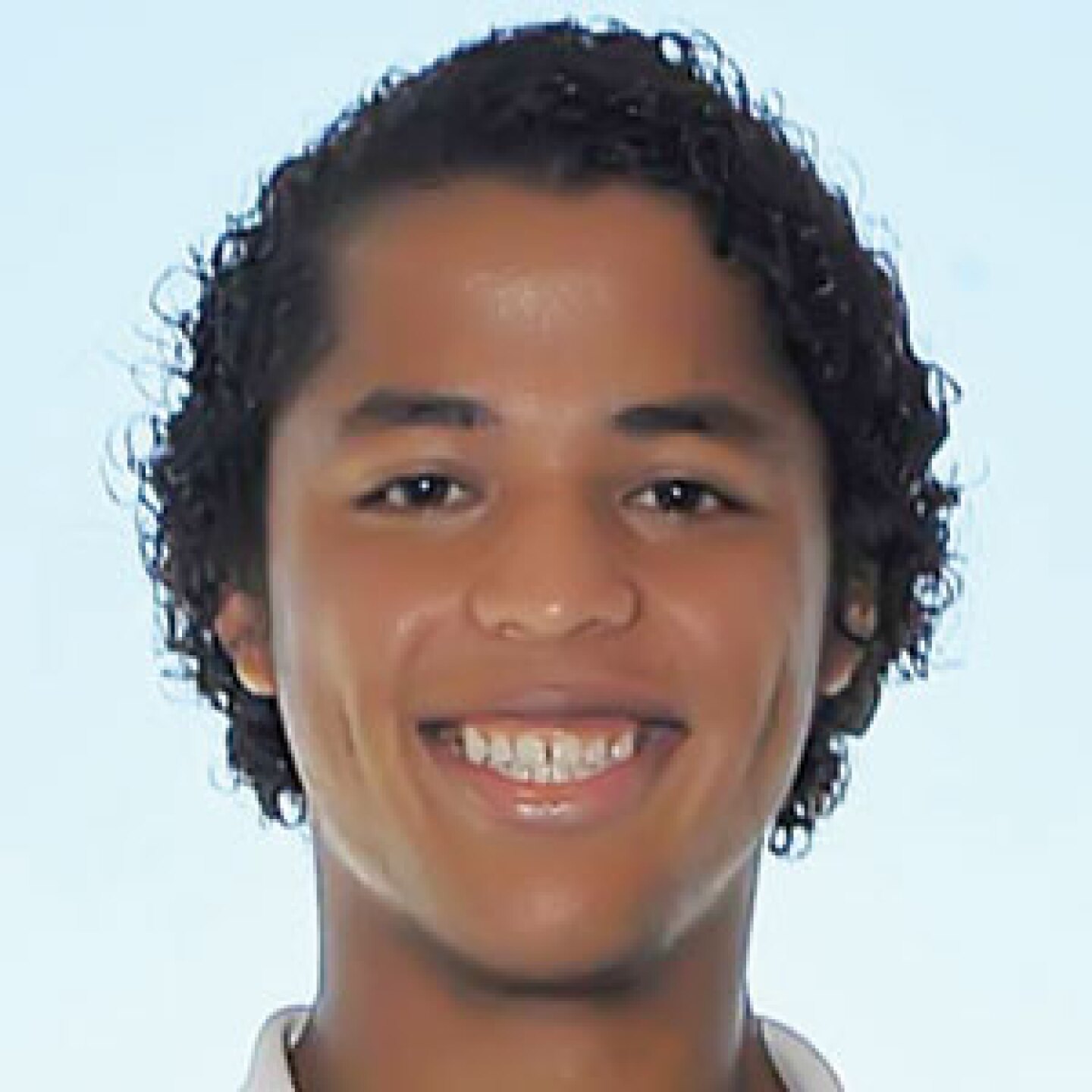 ''Sus constantes salidas a reventones, sus romances con famosas y su gusto por los juegos eróticos lo han distraído de su carrera'', agregó nuestra fuente.