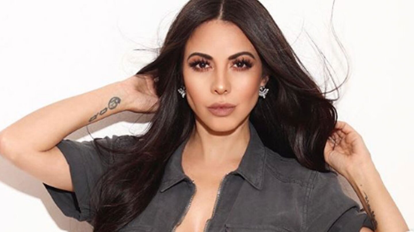 Jimena Sánchez impacta sus redes con llamativo atuendo