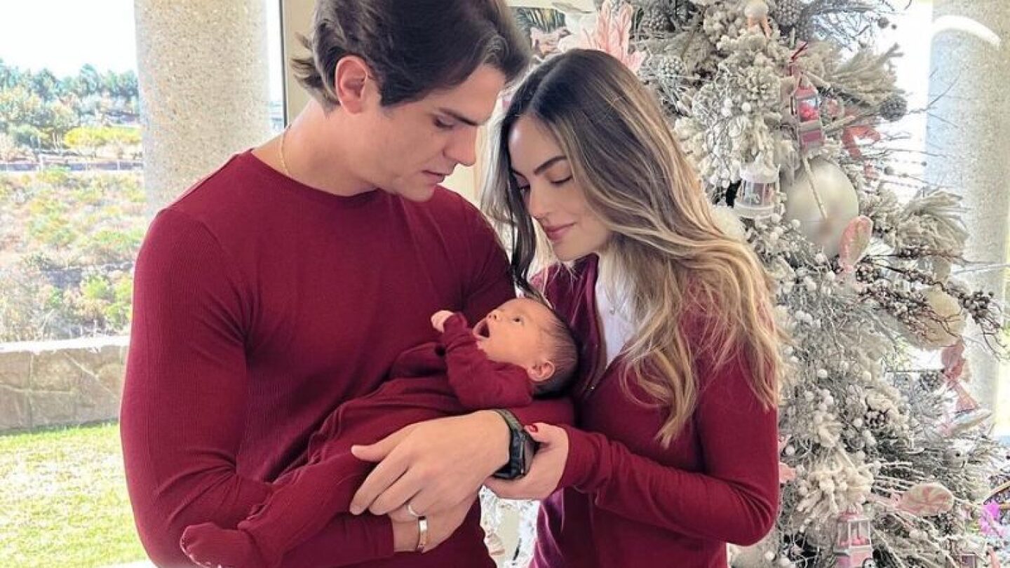Así celebró Ximena Navarrete el primer mes de su bebé