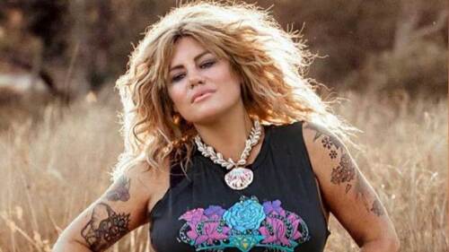 Constance Hall incita a mujeres a cuidar de sí mismas y de sus hijos