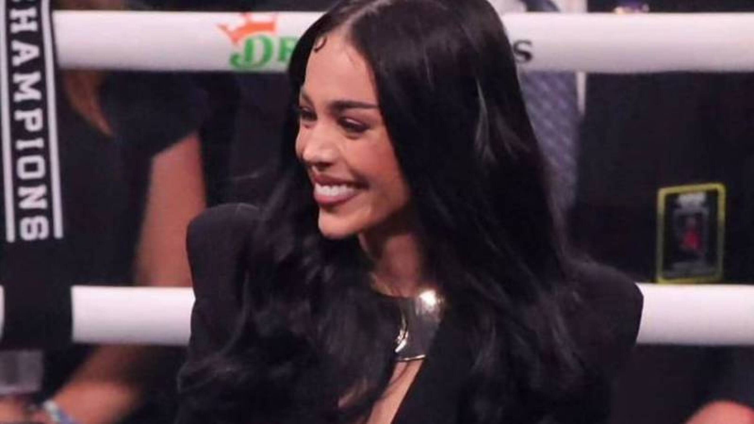 Danna Paola himno nacional