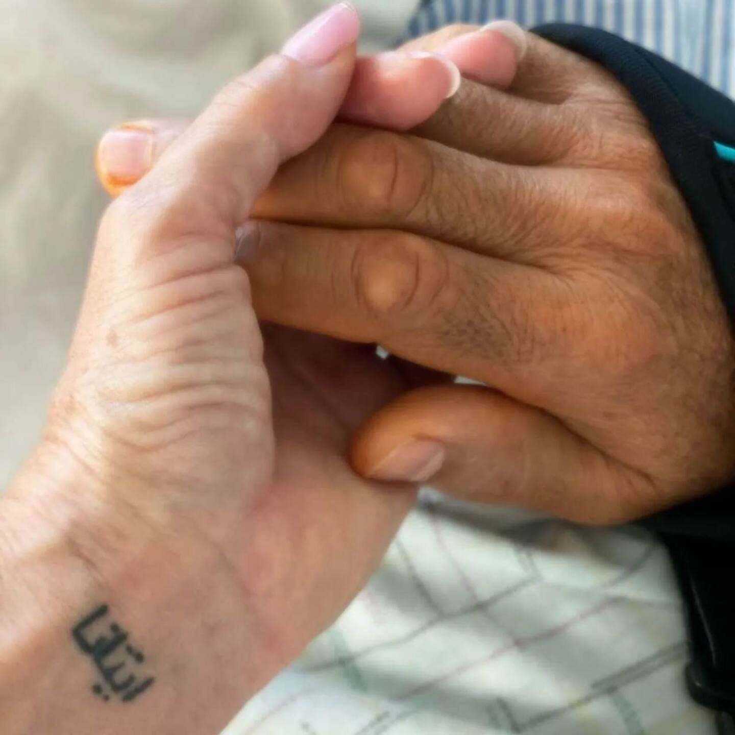 Alessandra Rosaldo señaló que la operación de hombro, a la que se sometió su esposo Eugenio Derbez, fue todo un éxito.