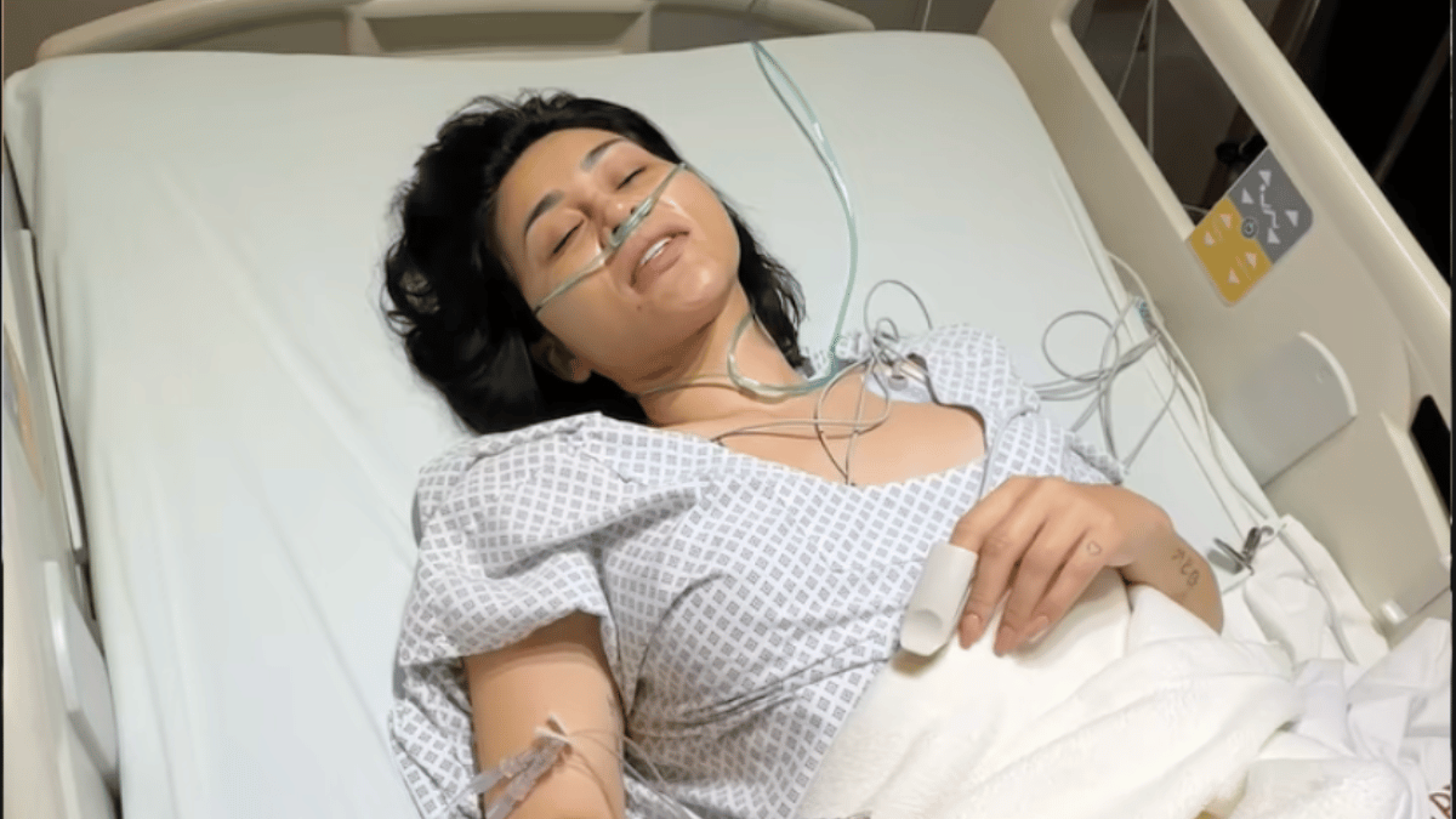 Gomita fue hospitalizada