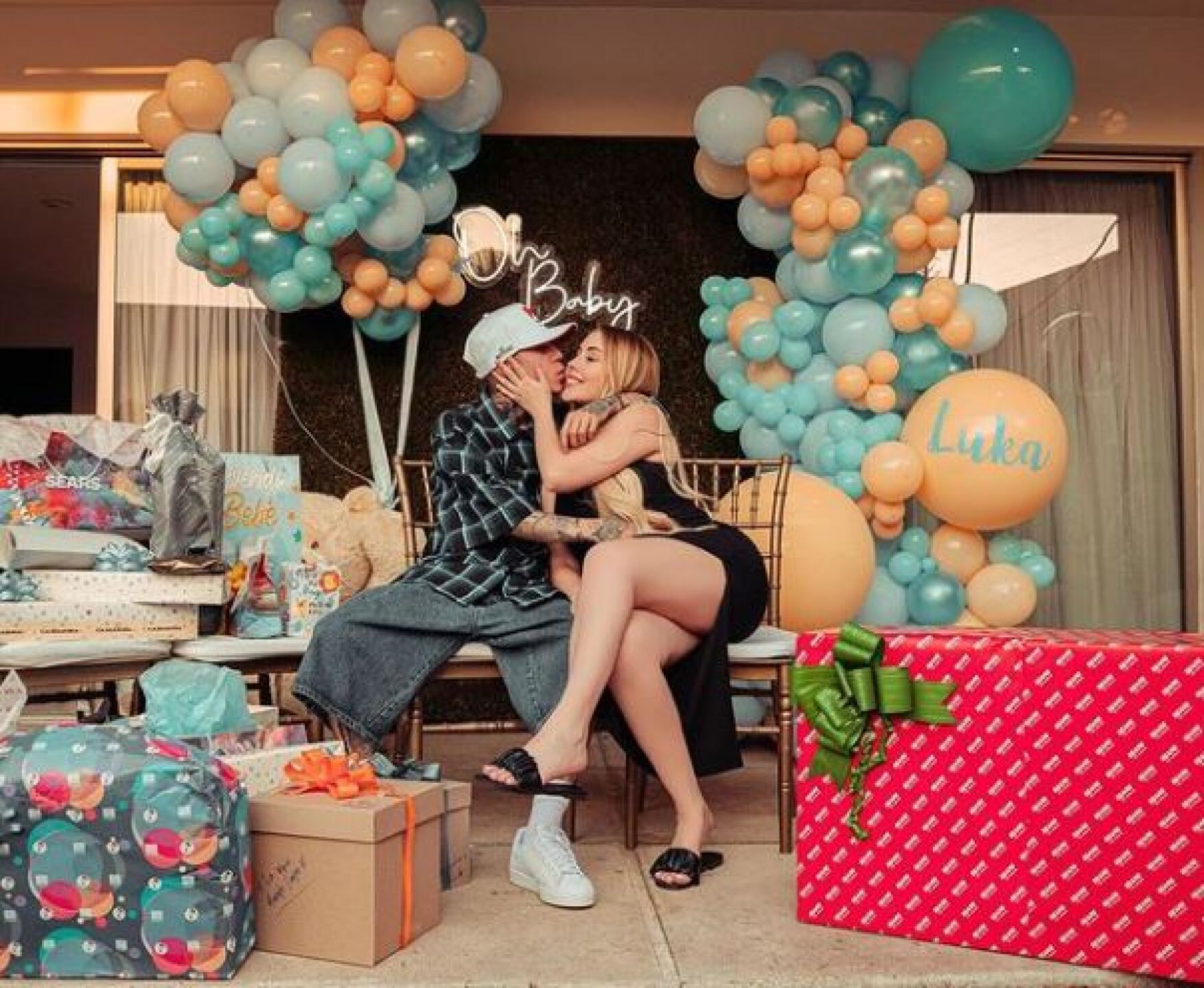 Maya Nazor presume su pancita de embarazo