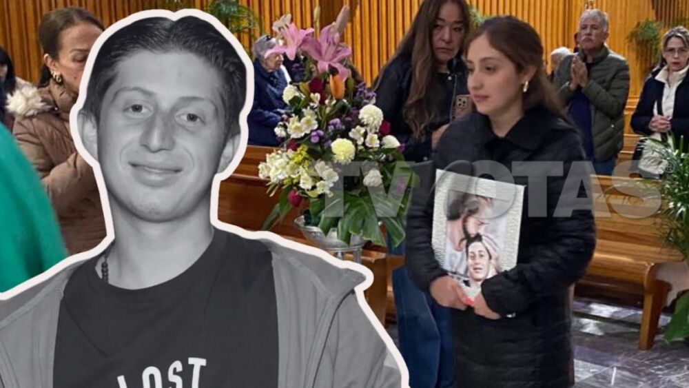 Bertha Ocaña en misa en honor a su hermano Octavio Ocaña