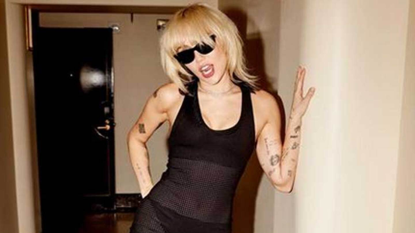 Avión de Miley Cyrus aterriza de emergencia tras el impacto de un rayo