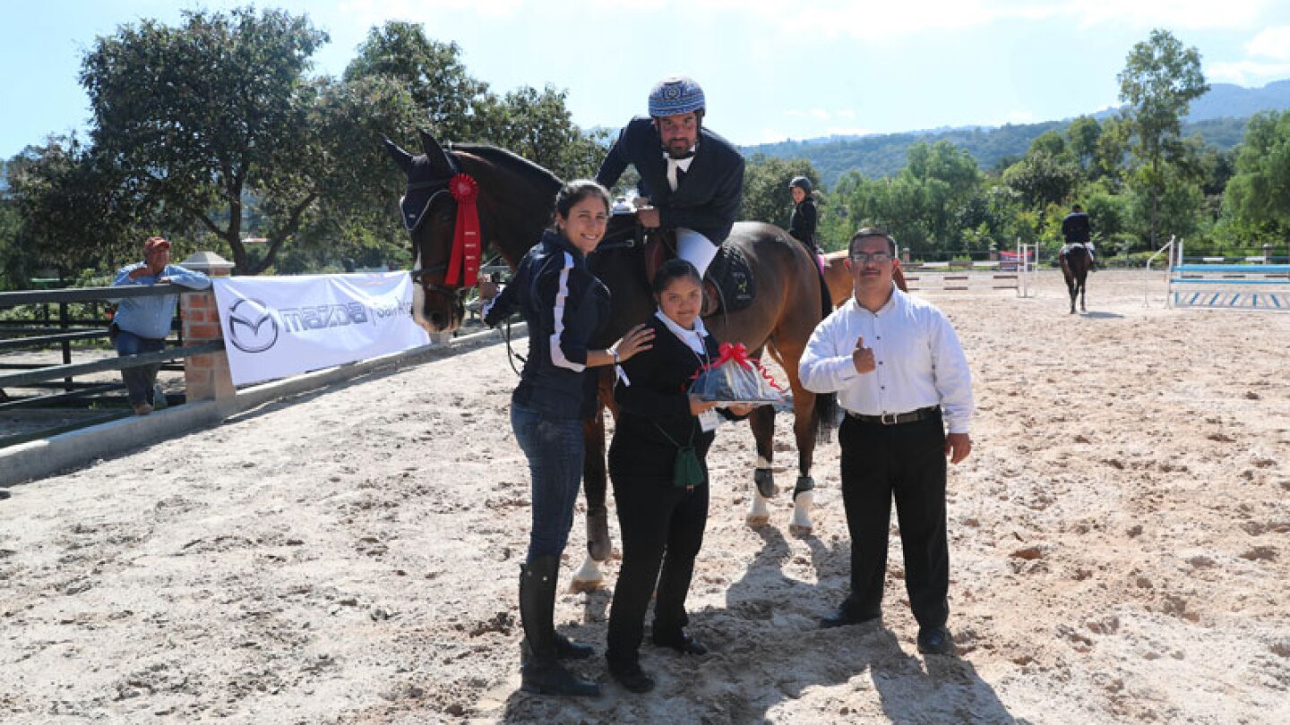 El primer lugar se lo llevo el jinete Aaron Díaz, quien estuvo en la categoría de salto de 1:10