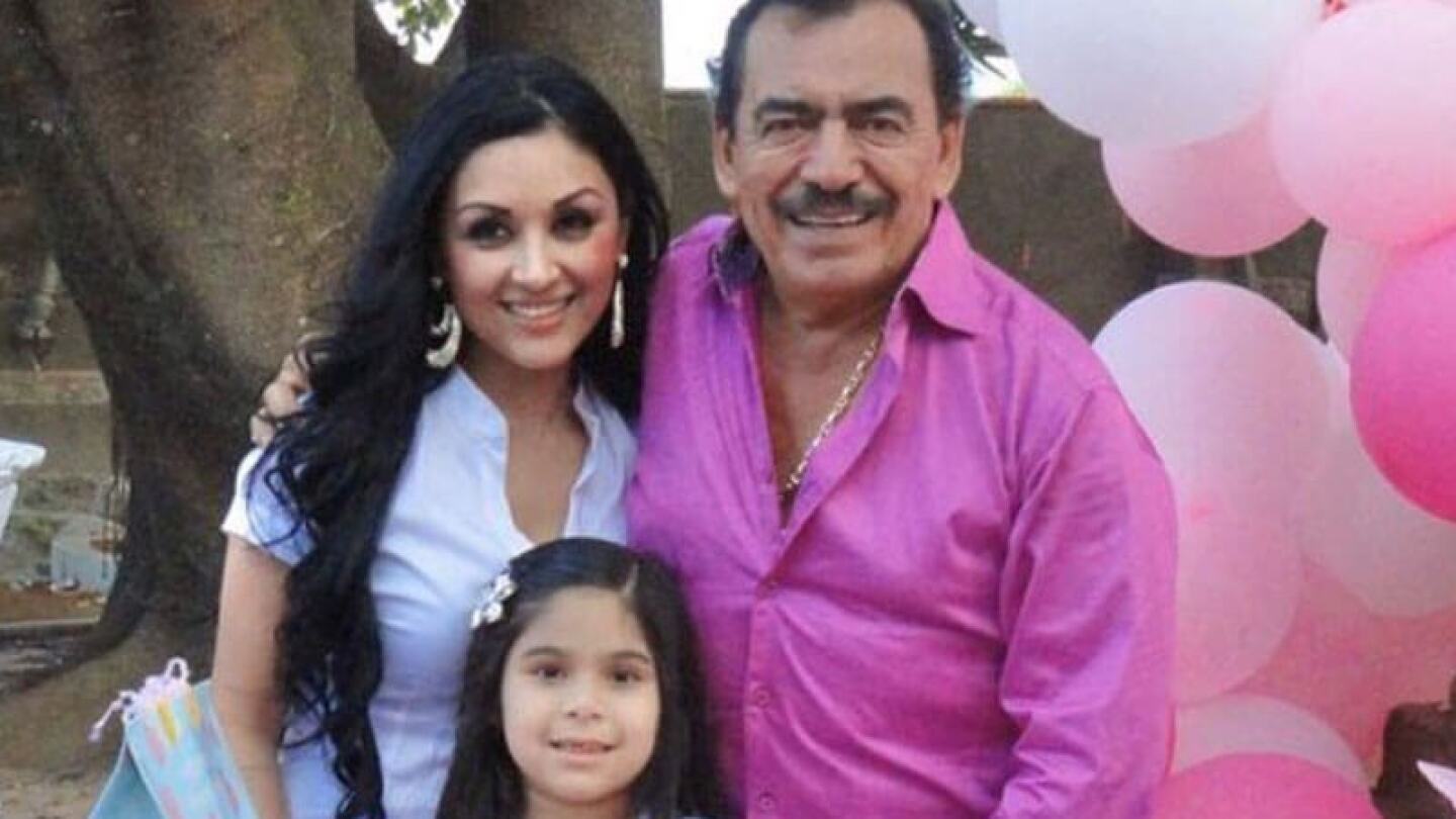 Hija de Joan Sebastian reclama que no le han dado nada de la herencia