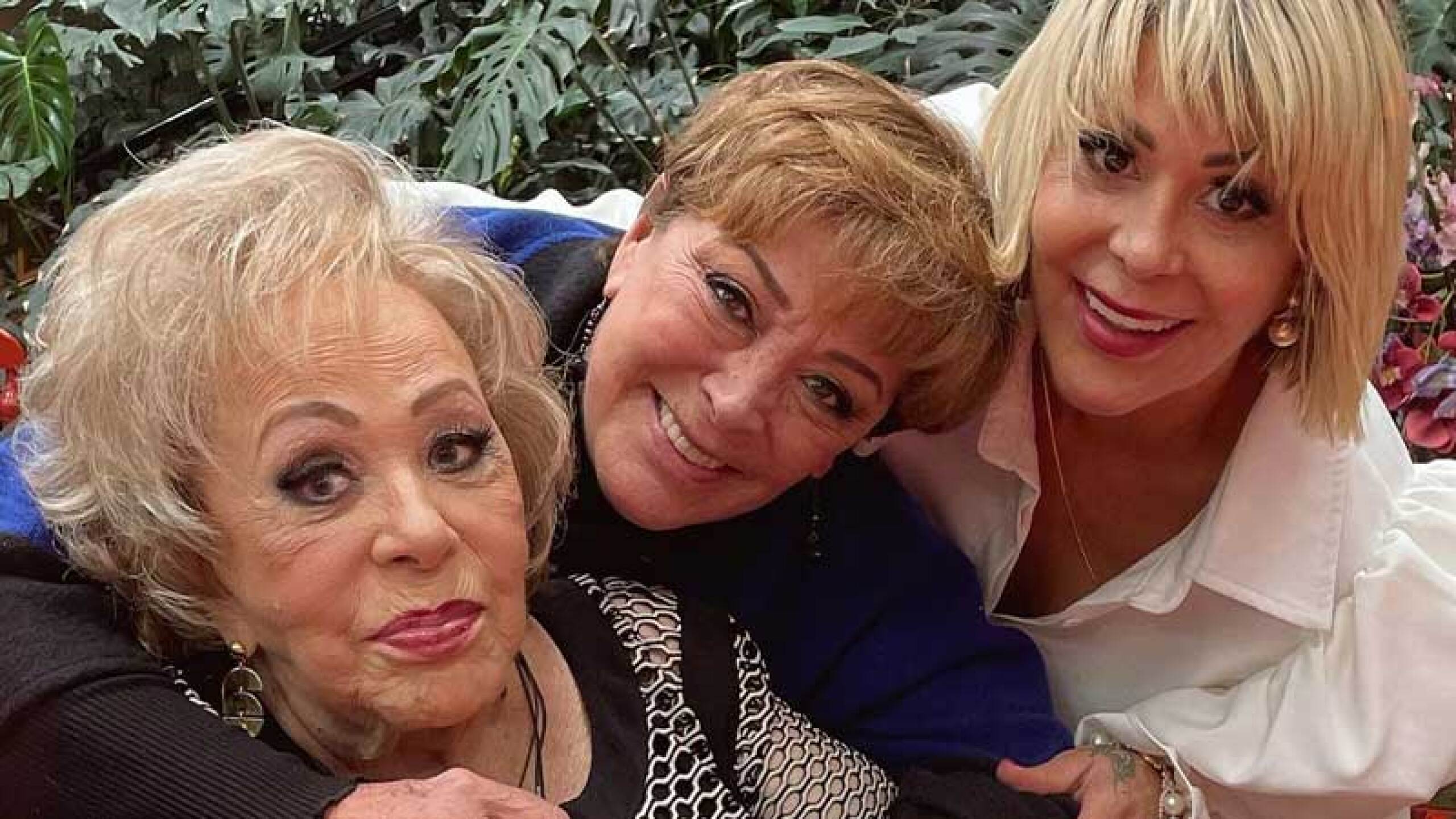 Silvia Pinal y Alejandra Guzmán.