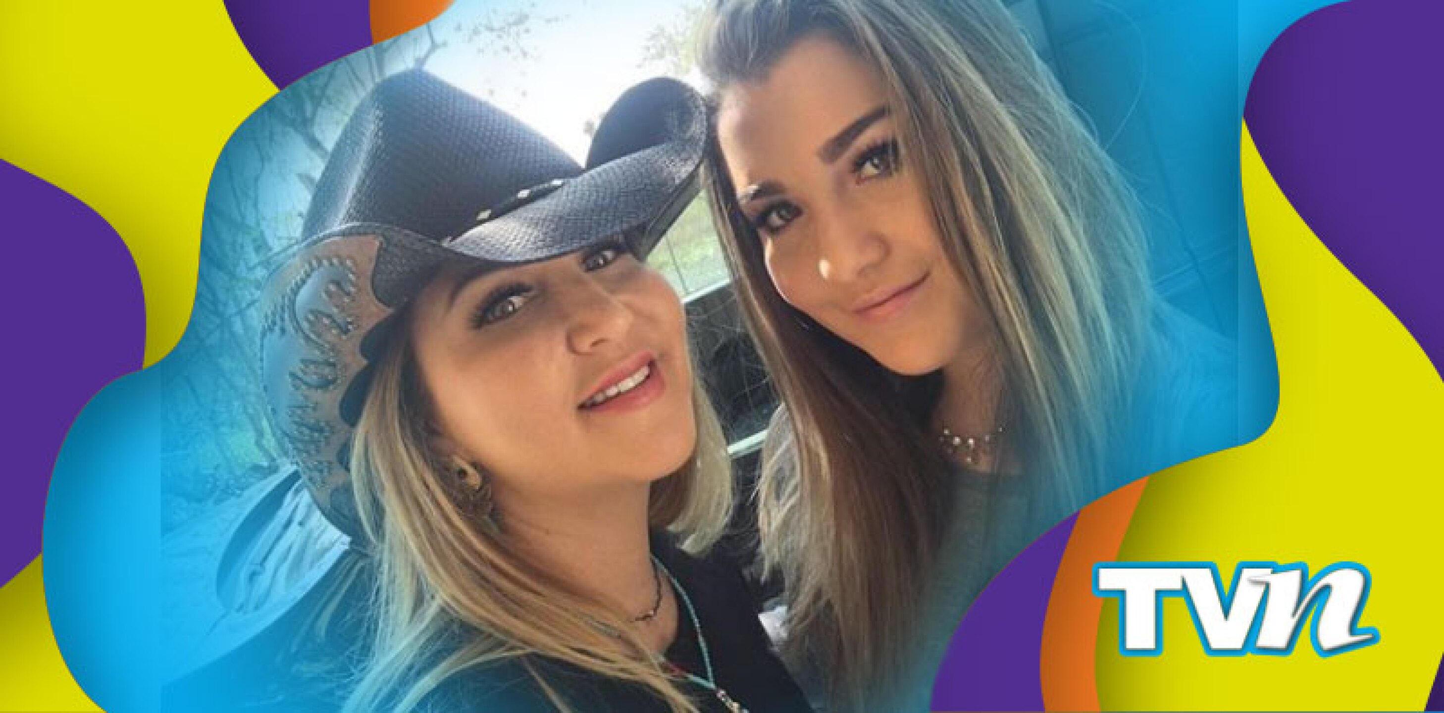 Alicia Villarreal y Melenie Carmona