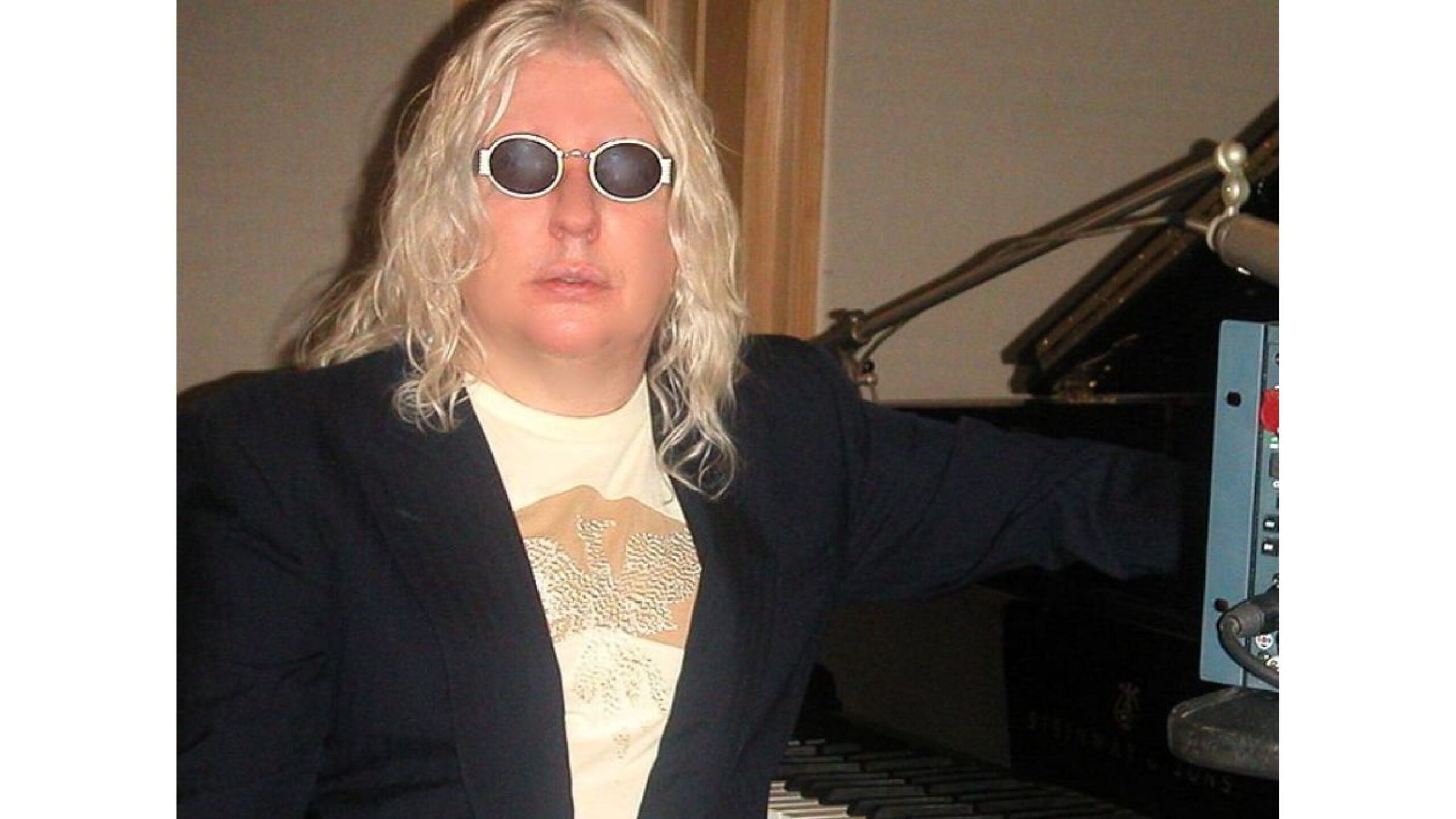 Muere Roy Thomas Baker