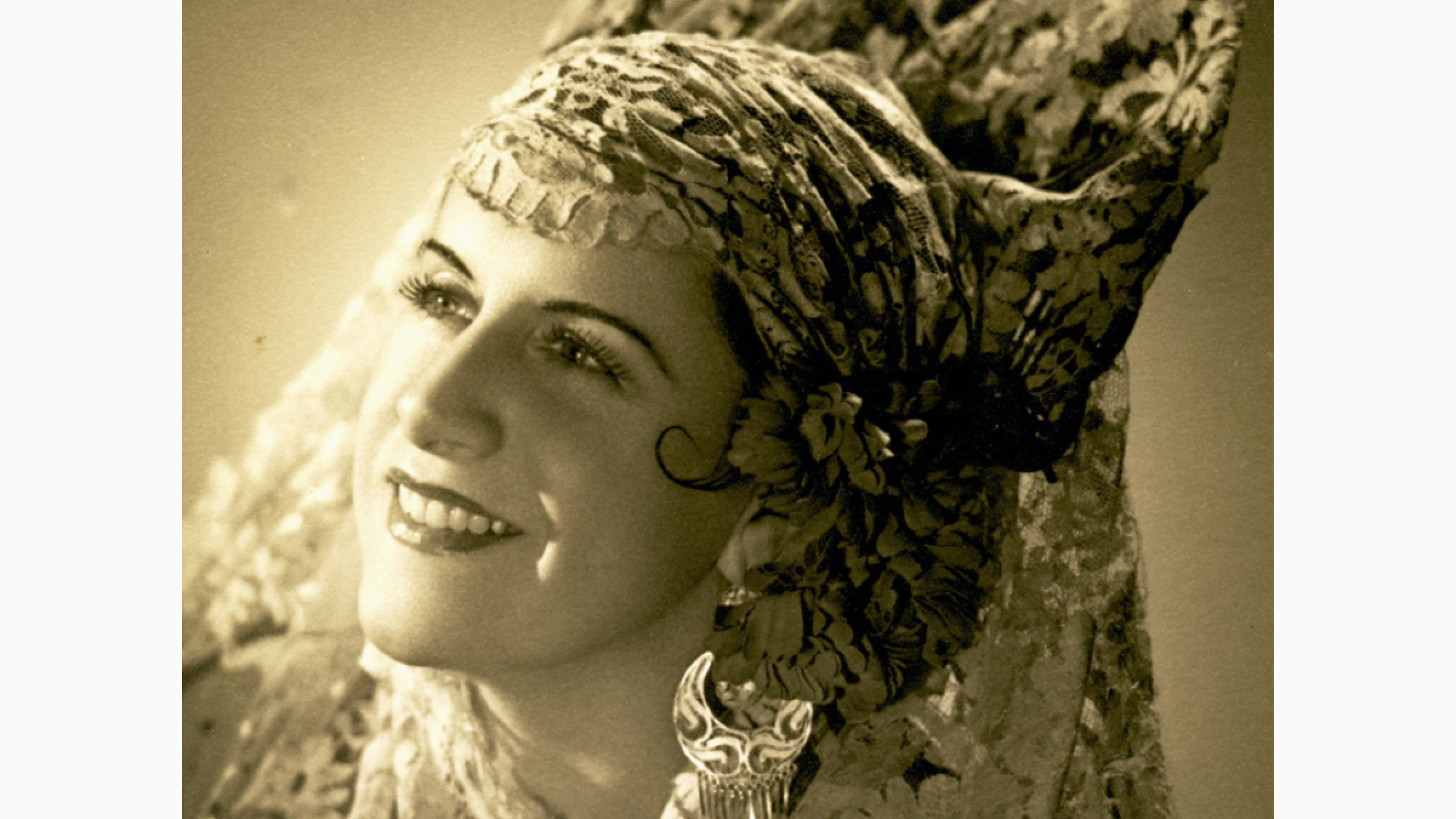 Elsa Bolaños, madre de Roberto Gómez Bolaños.png