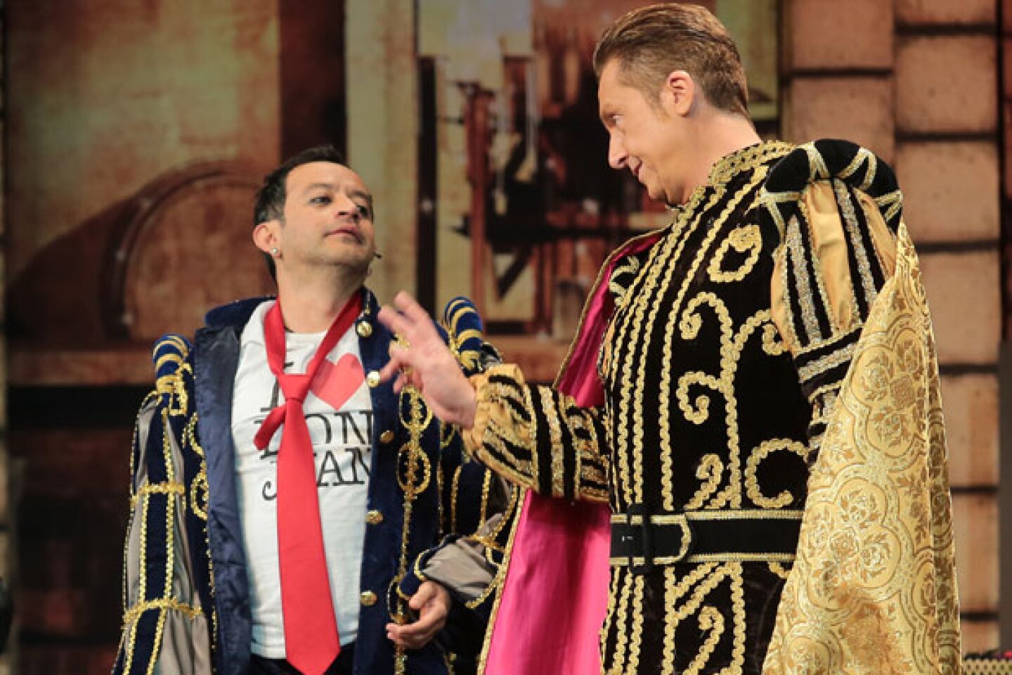 Los Mascabrothers y Daniel Bisogno hicieron reir con sus albures.