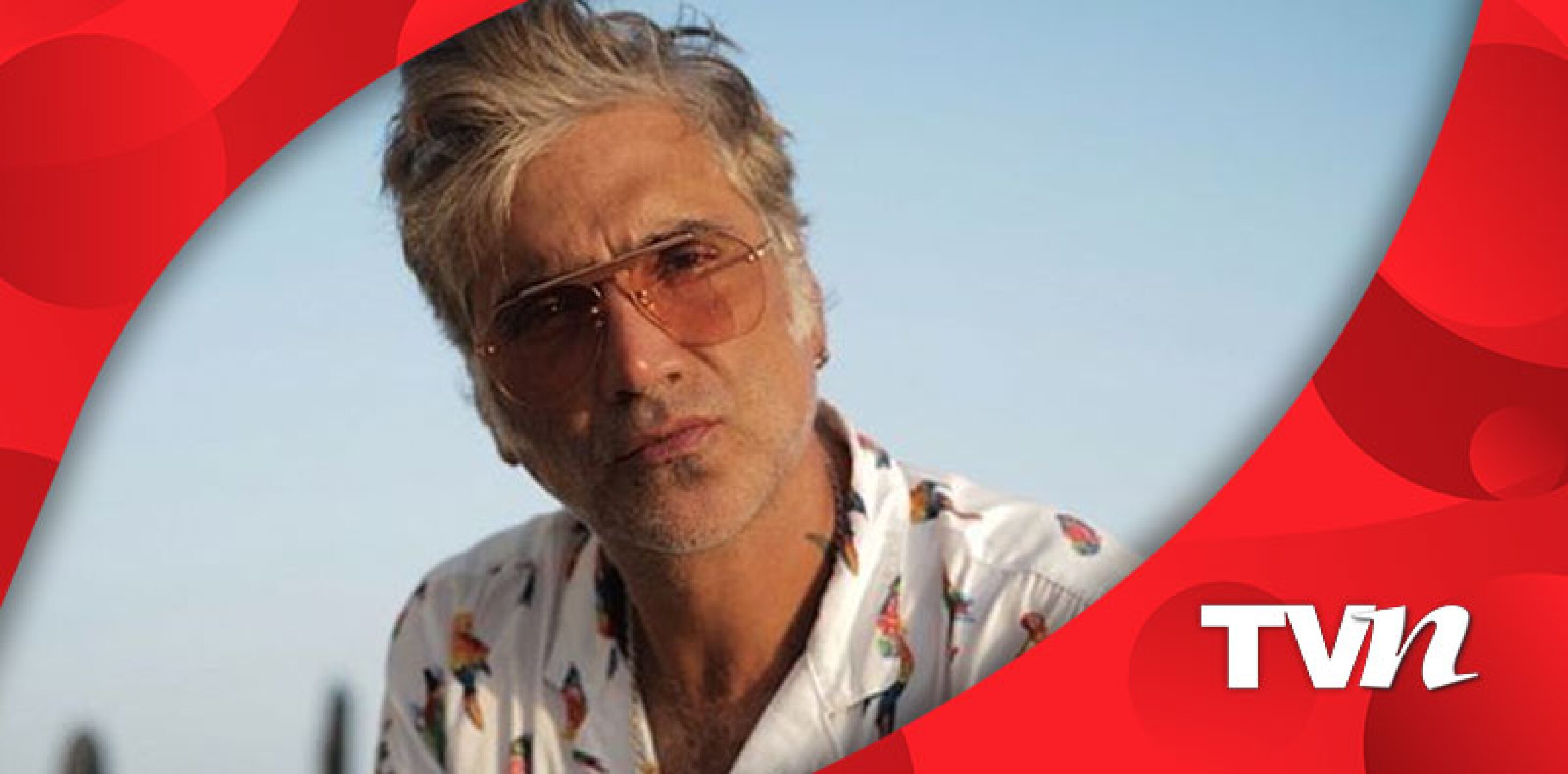 Instagram @alexoficial