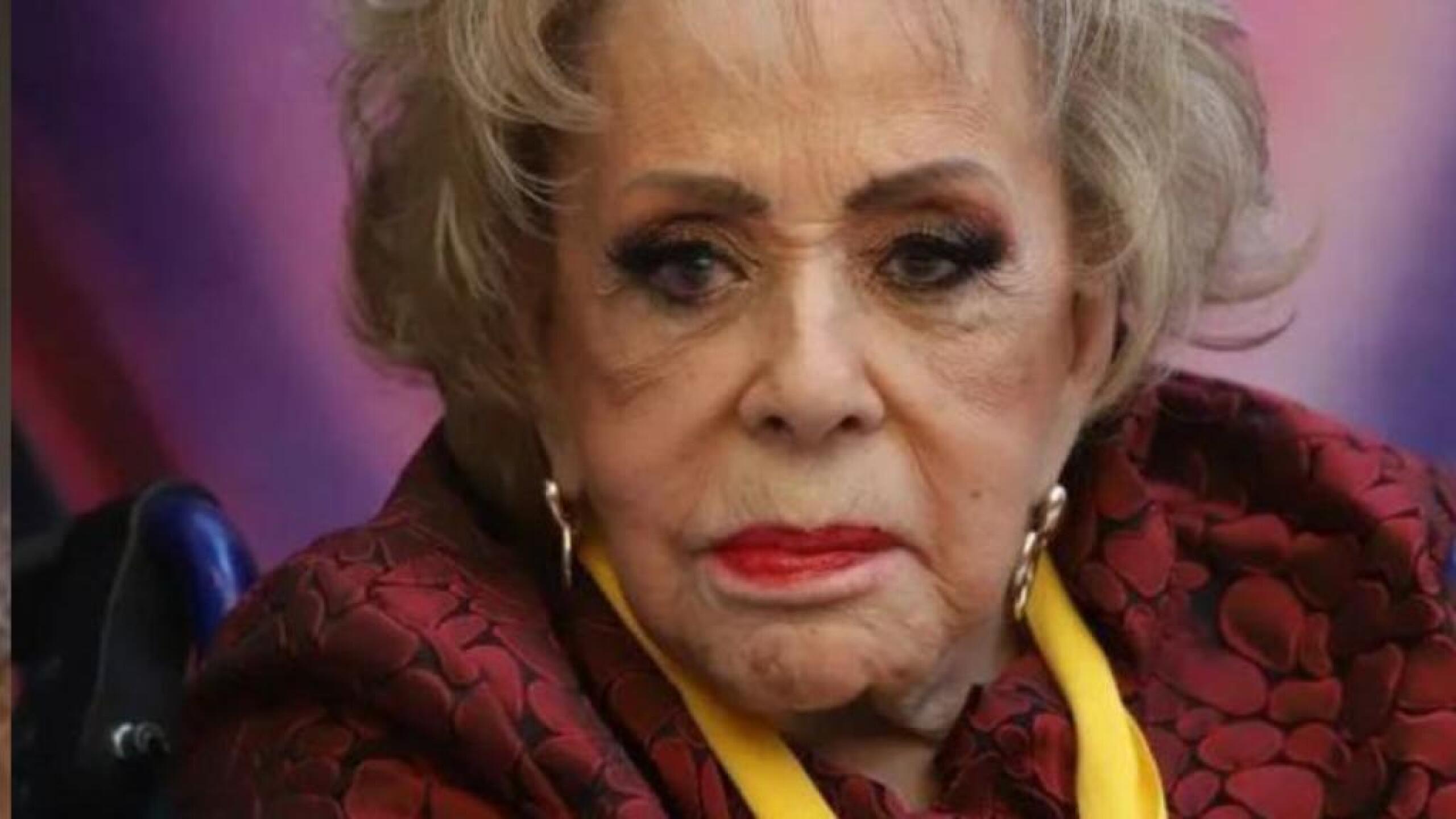 Horacio Villalobos estalla contra empleados del banco que atendieron a Silvia Pinal: “Unos tarados”