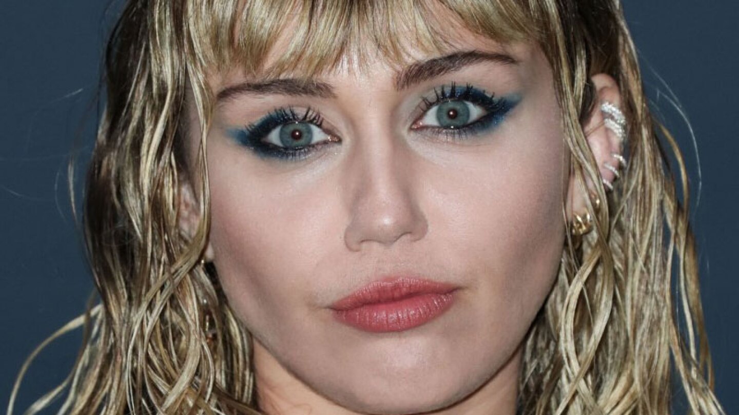 Aseguran que Miley Cyrus terminó su relación amorosa con Kaitlynn Carter