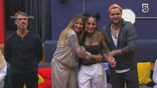 Barby rompe en llanto al ser salvada