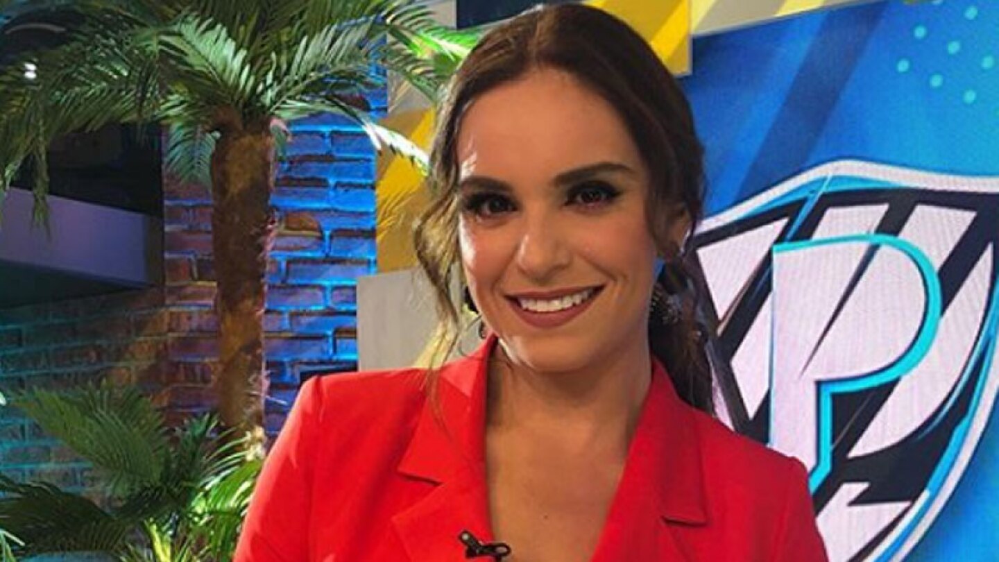 La conductora dejó en shock a sus seguidores al mostrarse con un ardiente traje de baño.