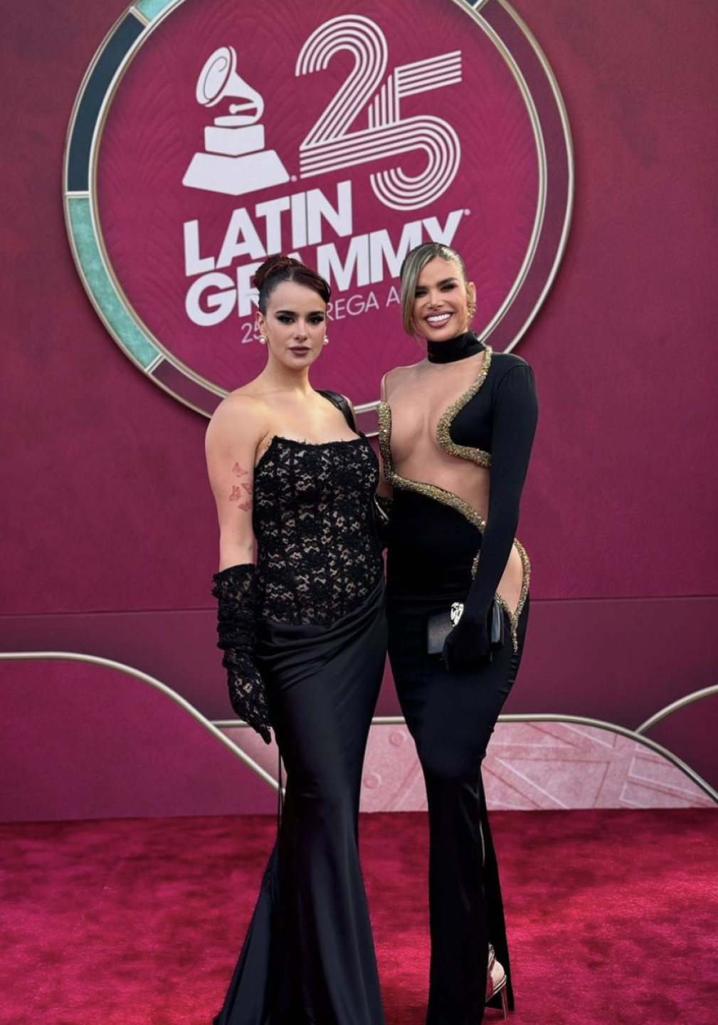 Gala Montes y Marie Claire Harp