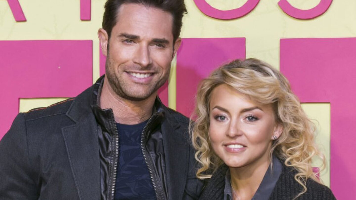 ¿Sebastián Rulli y Angelique Boyer a un paso del altar?