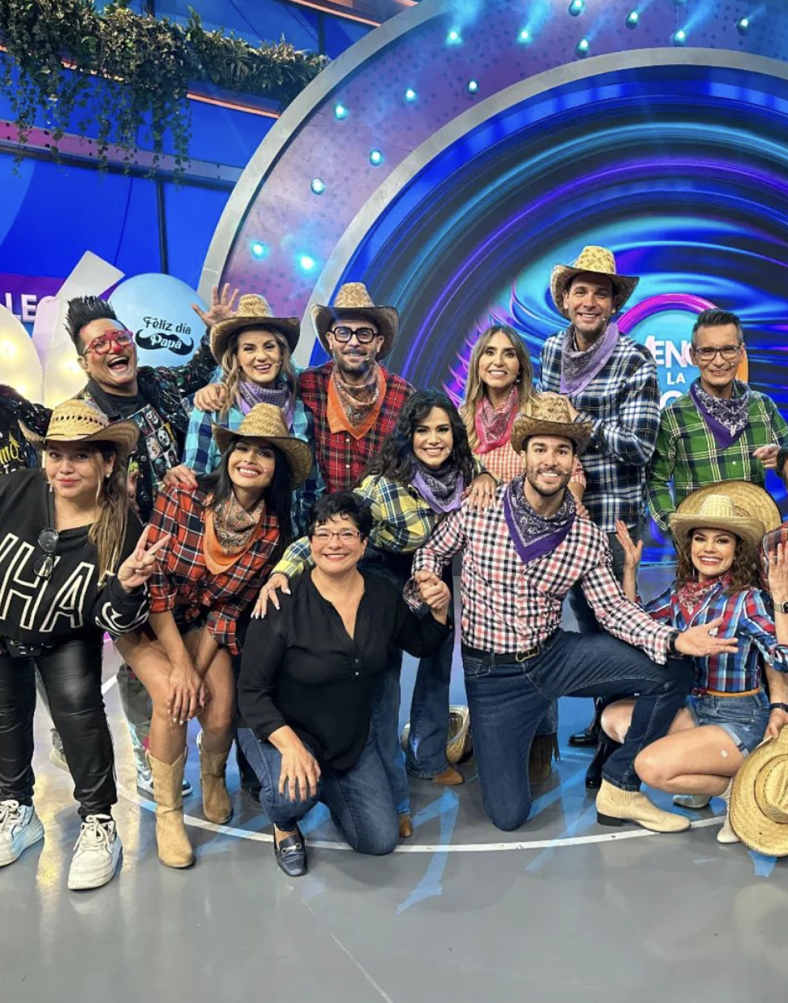 Maru Silva, productora de VLA, con conductores