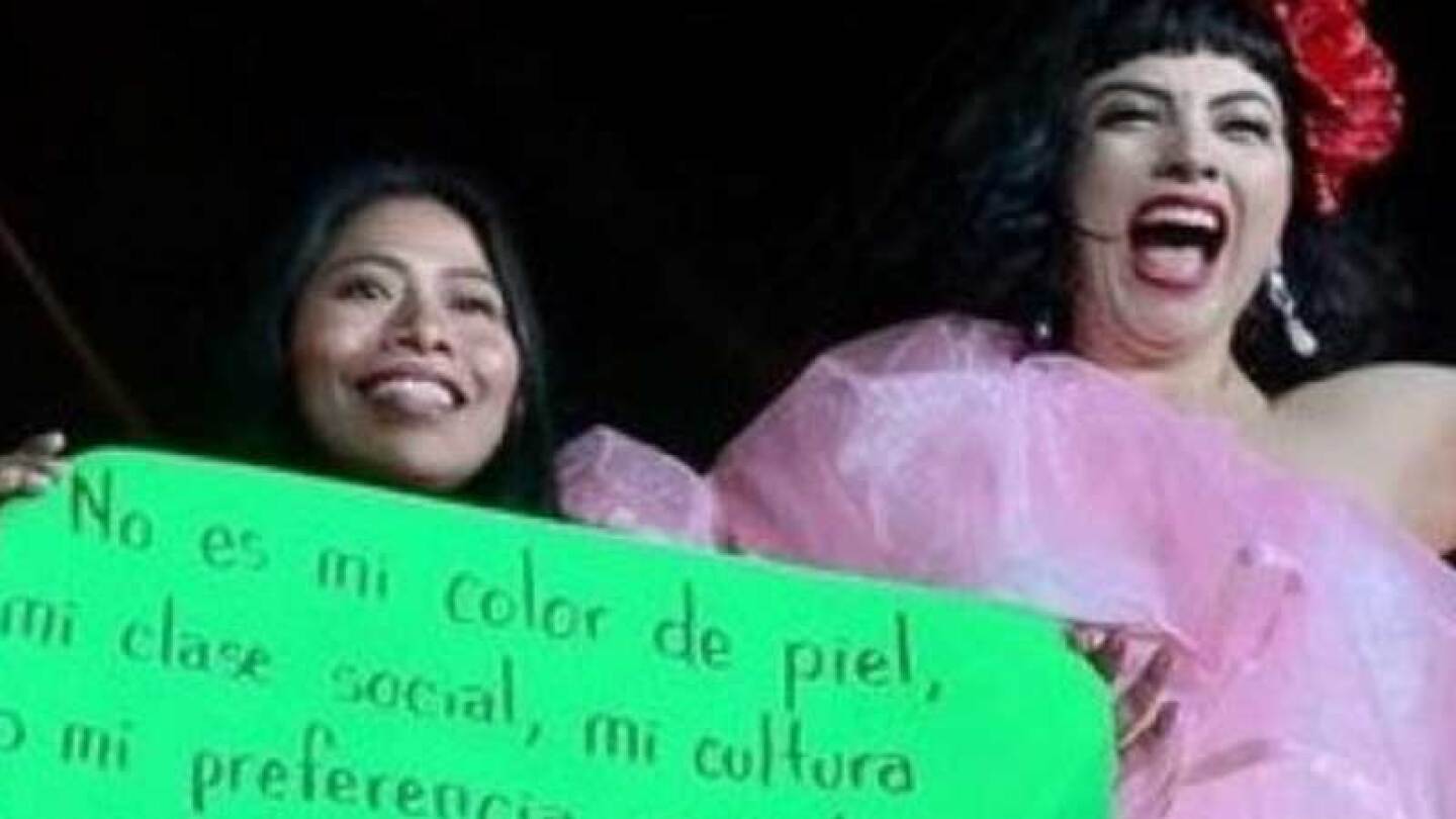 Mon Laferte está contenta por el apoyo de Yalitza.