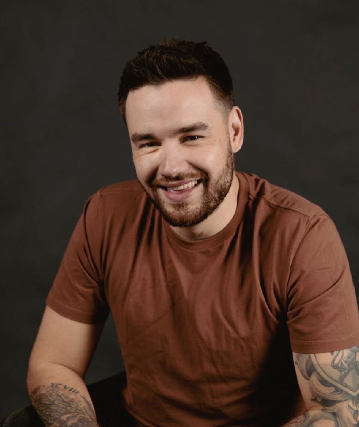 Liam Payne sonriendo antes de adelgazar