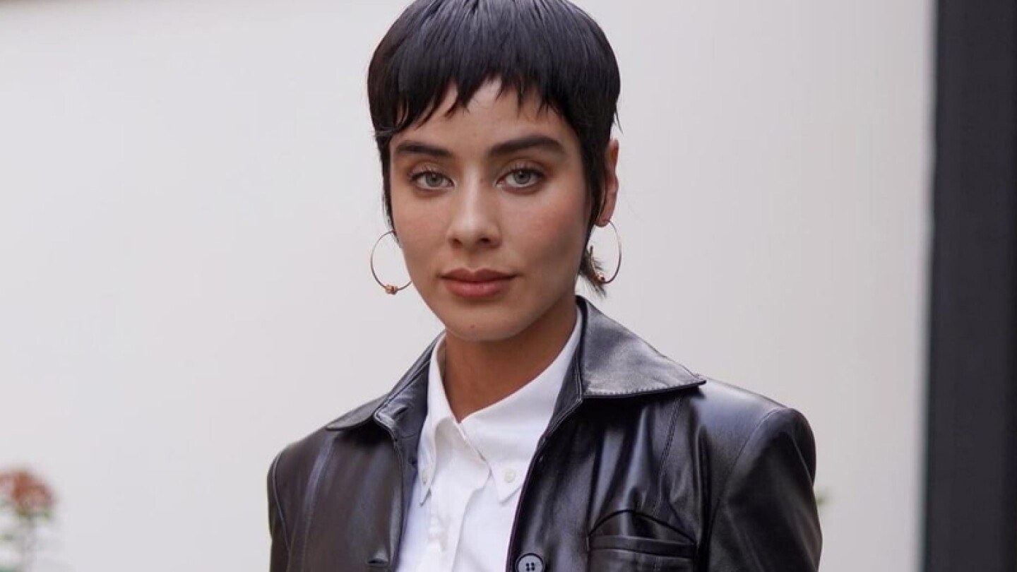 Esmeralda Pimentel derrochó sensualidad en los Premios Platino