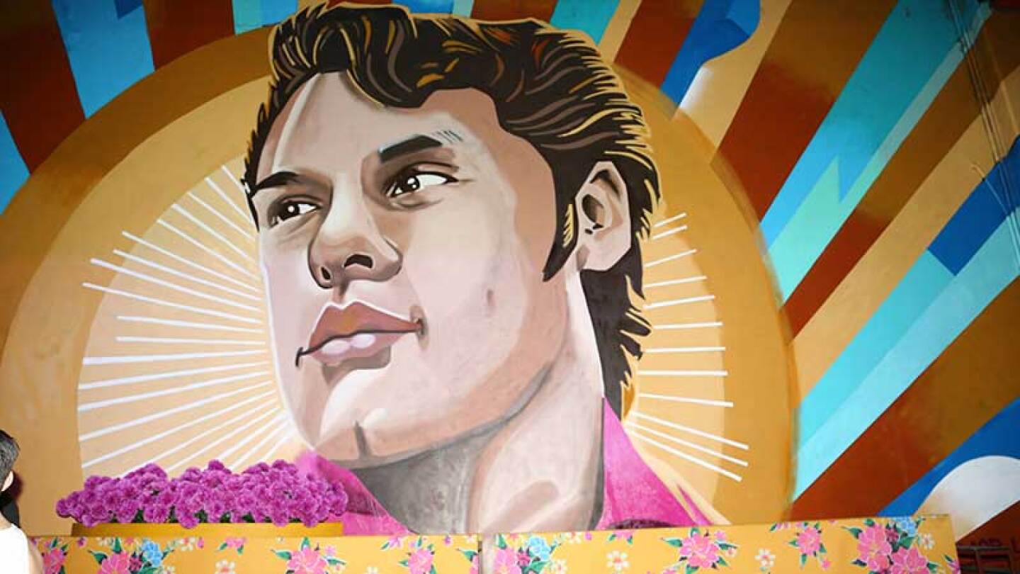 Querida: Nos metimos a las entrañas del gran espectáculo con la música de Juan Gabriel