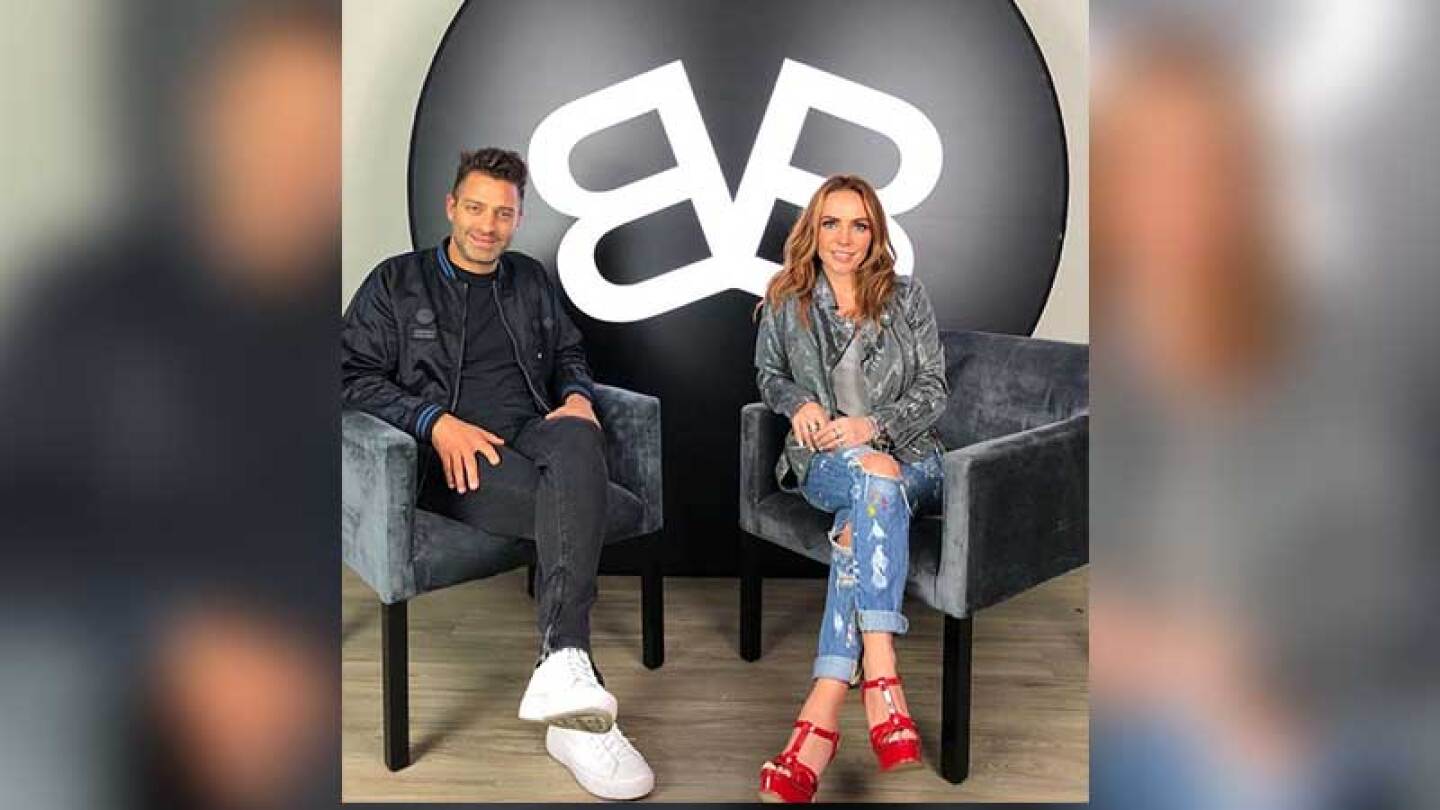 M'Balia dice que Erika y Ari anduvieron cuando tenían 12 años.