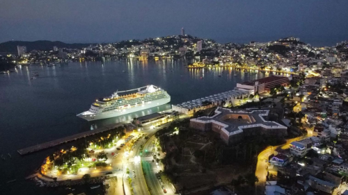 Bahía de Acapulco en la noche