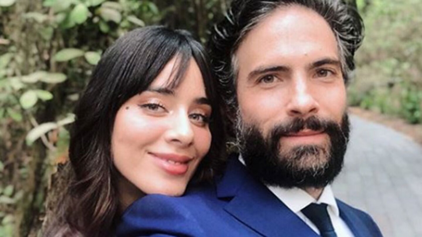 Esmeralda Pimentel derrama miel junto a su novio Osvaldo Benavides
