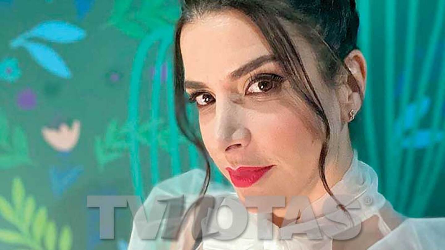 ¡Abrió su corazón! Verónica Toussaint fue sorprendida por el cáncer de mama POR María Montoya FOTOS: REDES SOCIALES La conductora anímicamente tiene días buenos, malos, regulares pero está positiva ante esta lucha. Hace unos días, la conductora Verónica Toussaint, de 45 años, sorprendió con la lam
