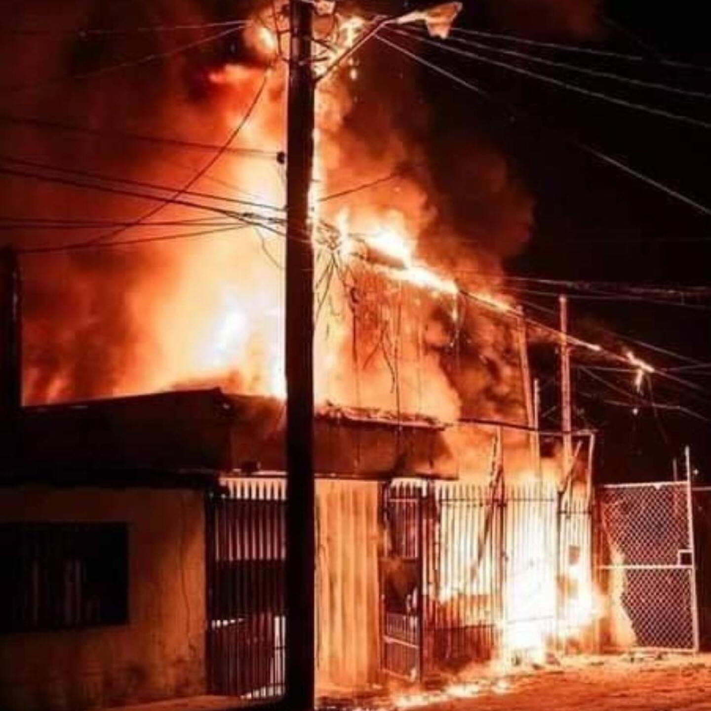 Incendio corto circuito hombre rescató perro