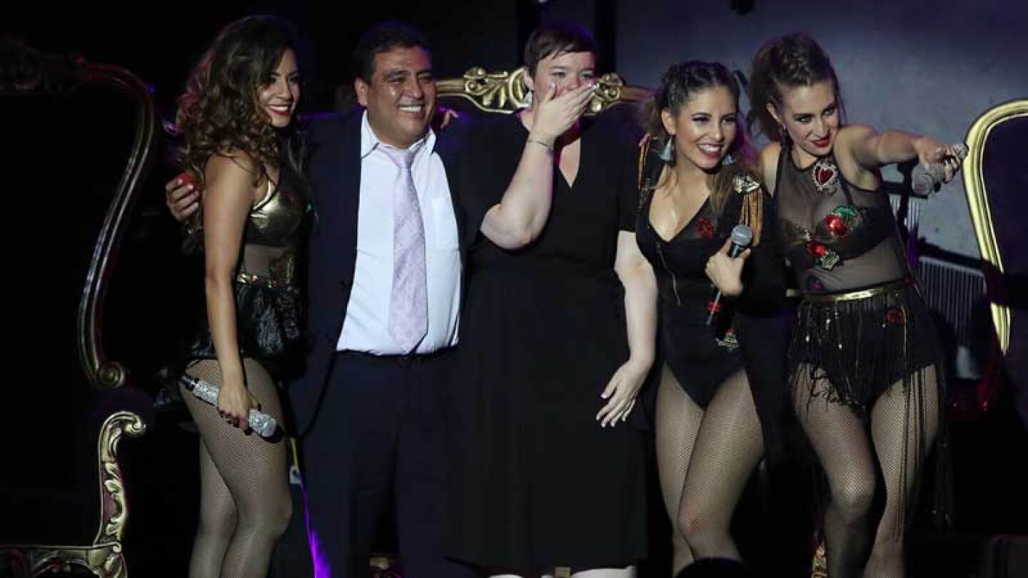 La pareja estaba que no cabía de la emoción.