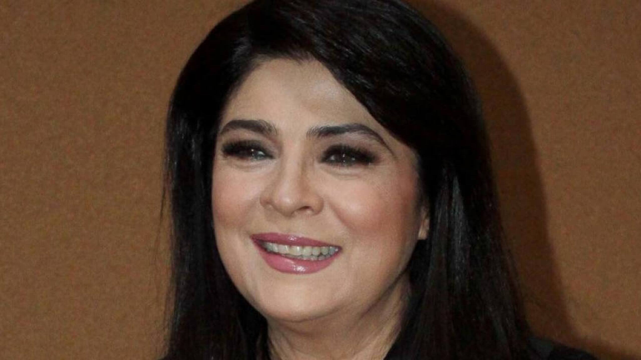 Victoria Ruffo muestra foto de su juventud y le dicen que es una muñequita