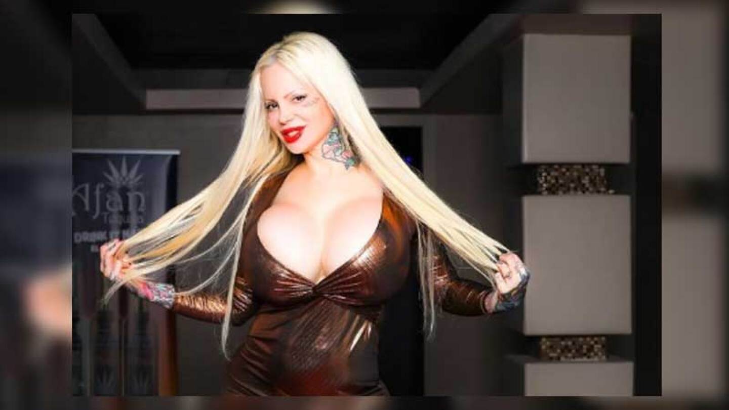 Facebook: Sabrina Sabrok