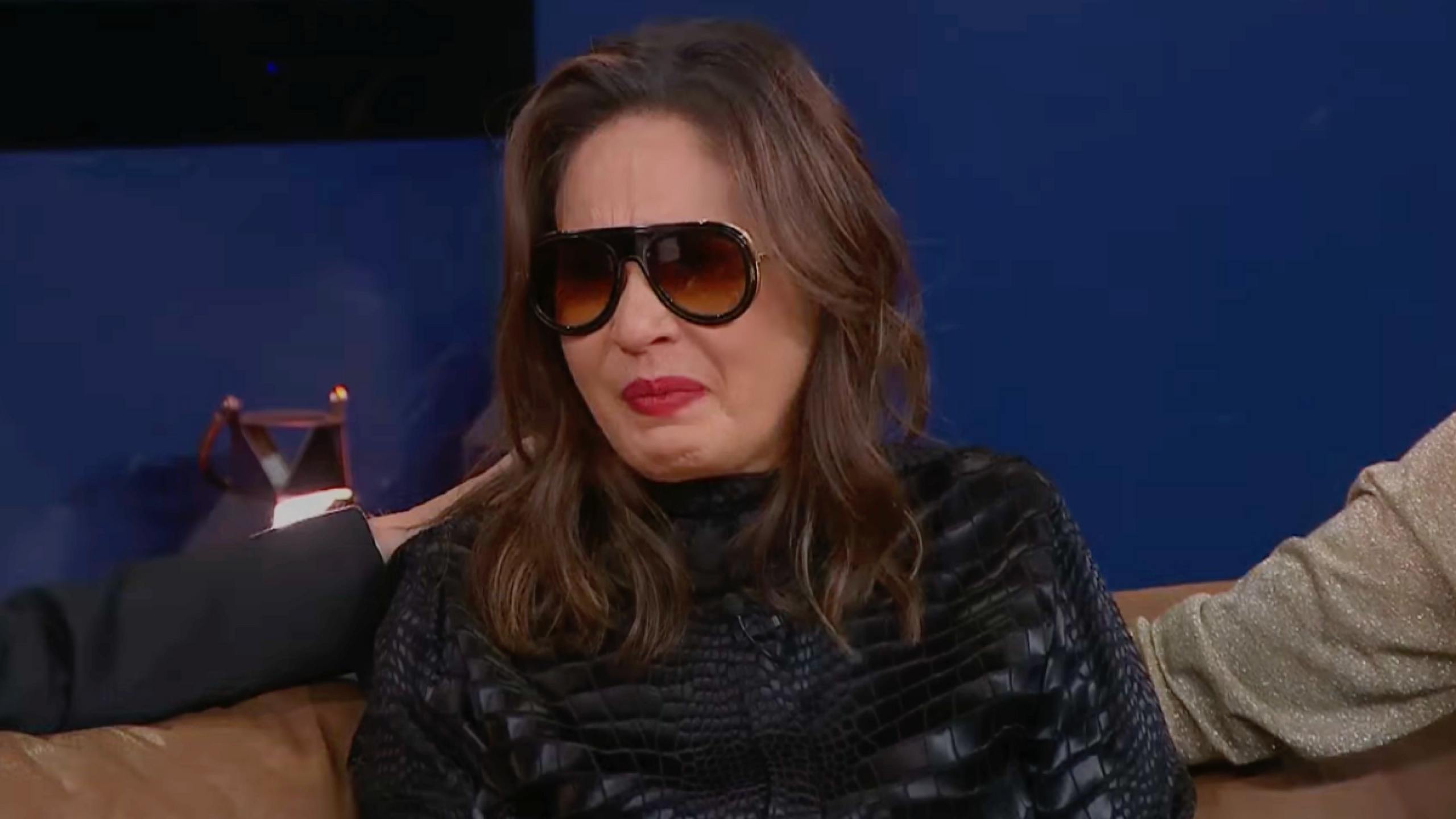 Yolanda Andrade llorando