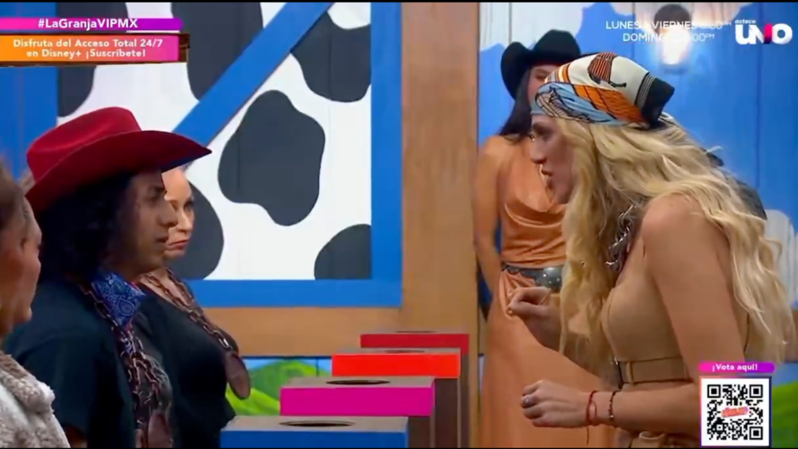 Natalia Alcocer y Bicolor