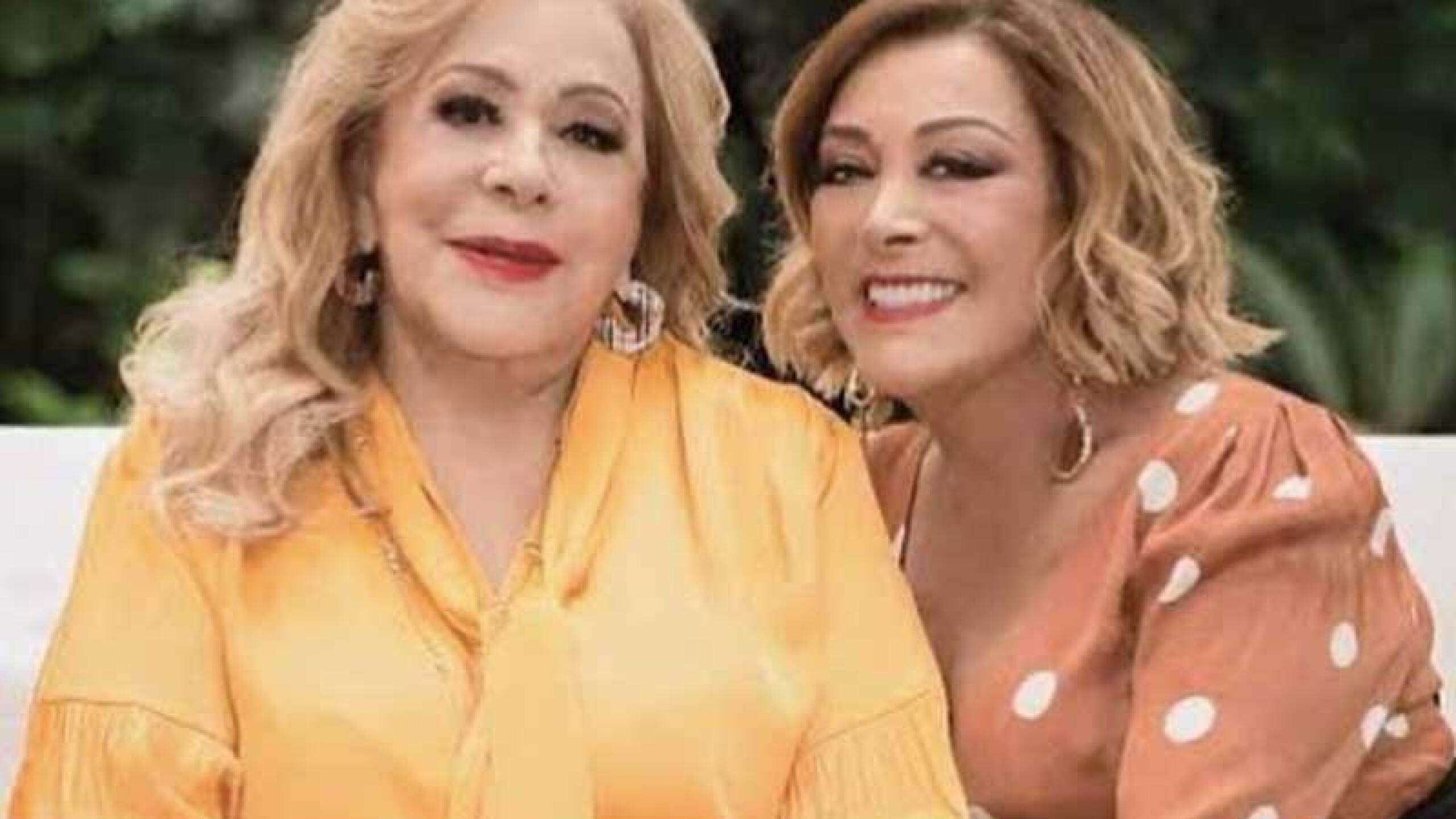 Silvia Pinal y su hija.