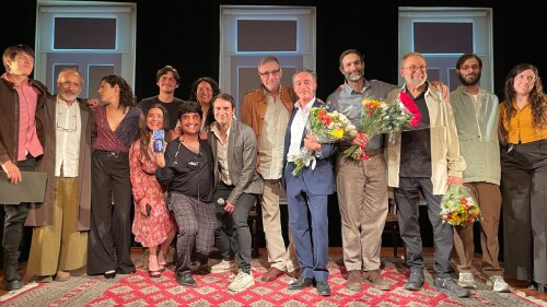 Porla punta de la nariz, Luis Roberto Guzmán y Roberto Sosa en el teatro