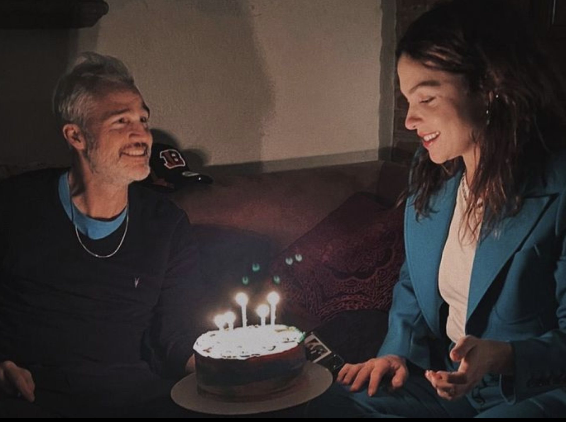 Juan Pablo Medina y novia cumpleaños