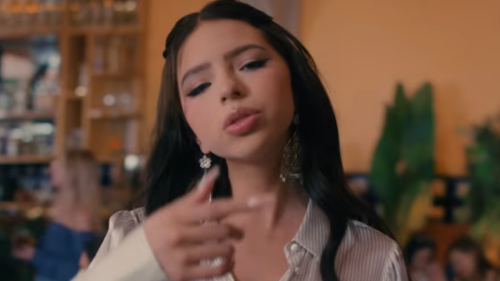 Tunden en redes a Ángela Aguilar por su nueva canción.png