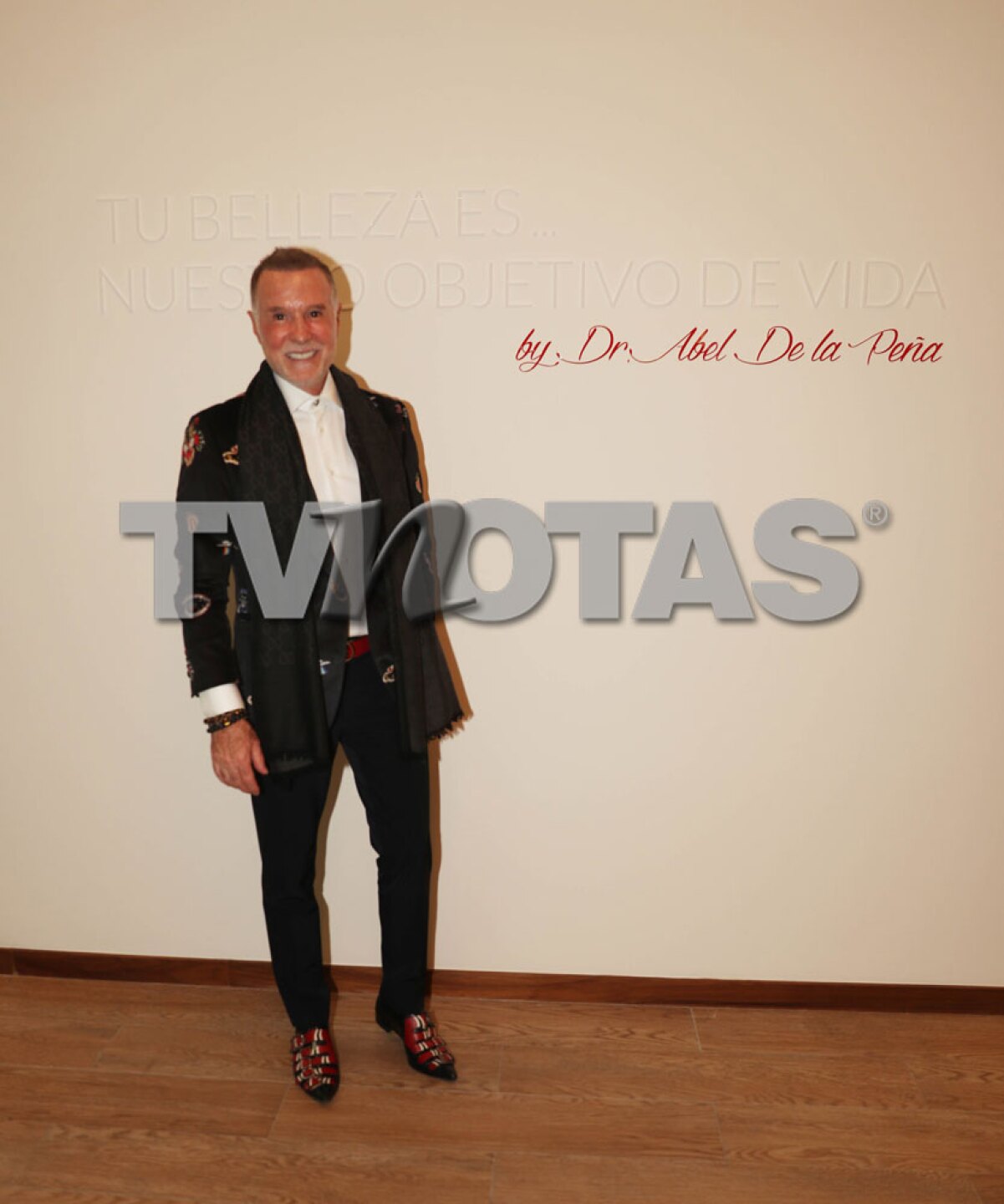 El cirujano Abel de la Peña estrena nueva clínica estética