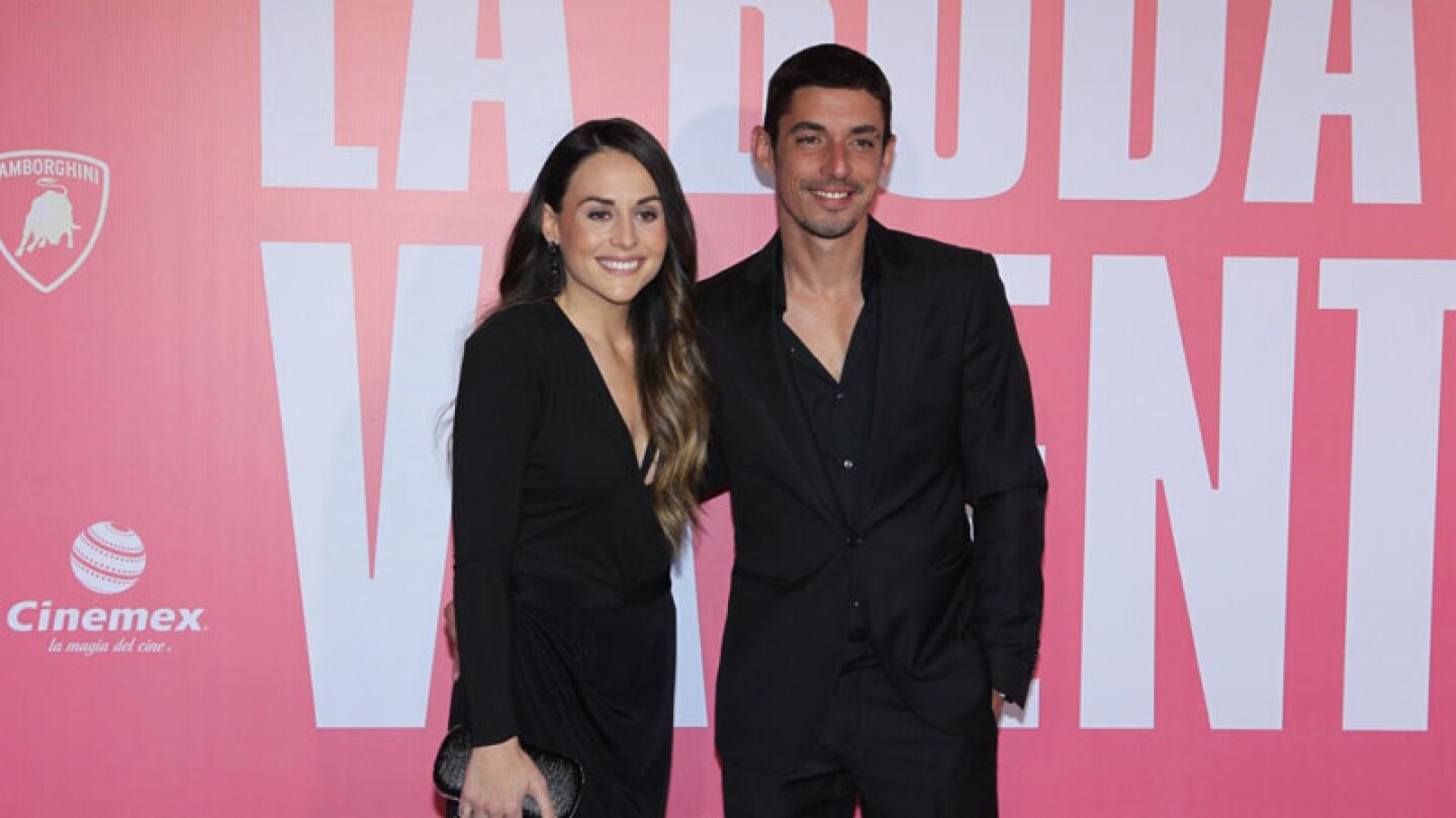 Zuria Vega festeja el cuarto aniversario con su esposo Alberto Guerra.