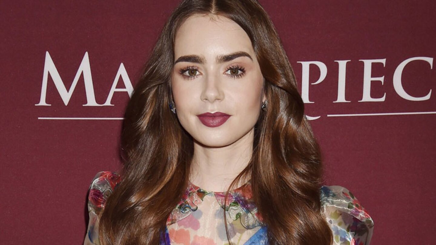 lily collins compromiso