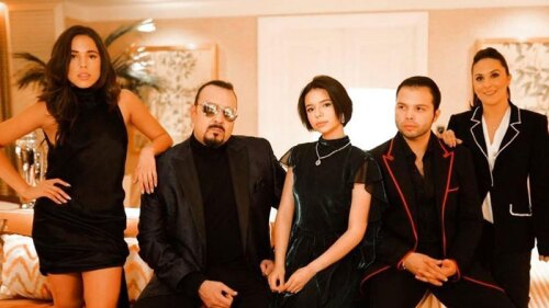 Pepe Aguilar y hermanos de Ángela le muestran su apoyo