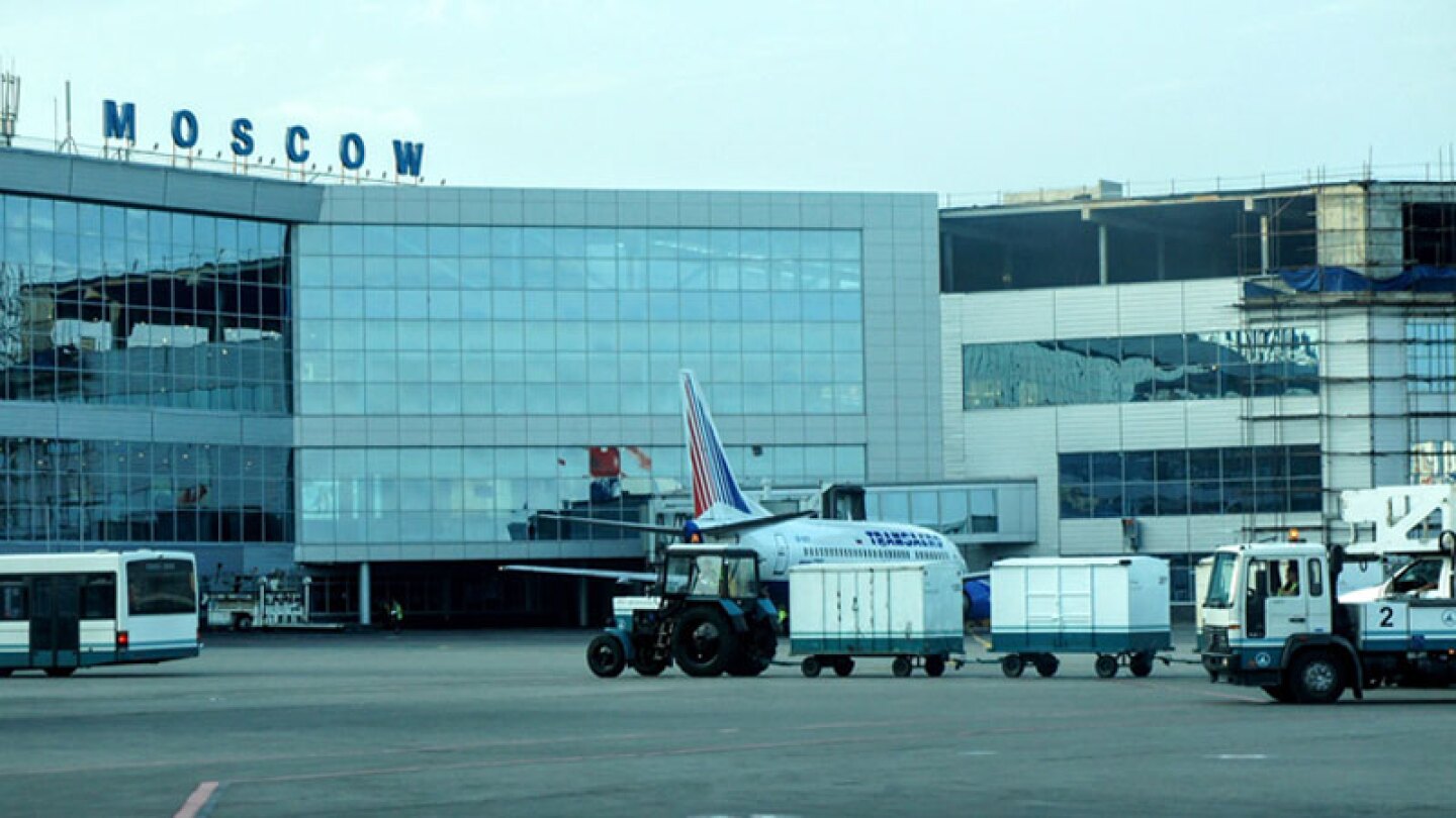 Mexicano se desnuda en aeropuerto de Moscú