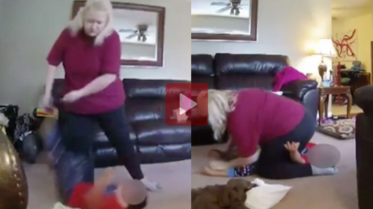 Niñera le pega al hijo de sus patrones, pero no sabe que una cámara oculta la grabó.