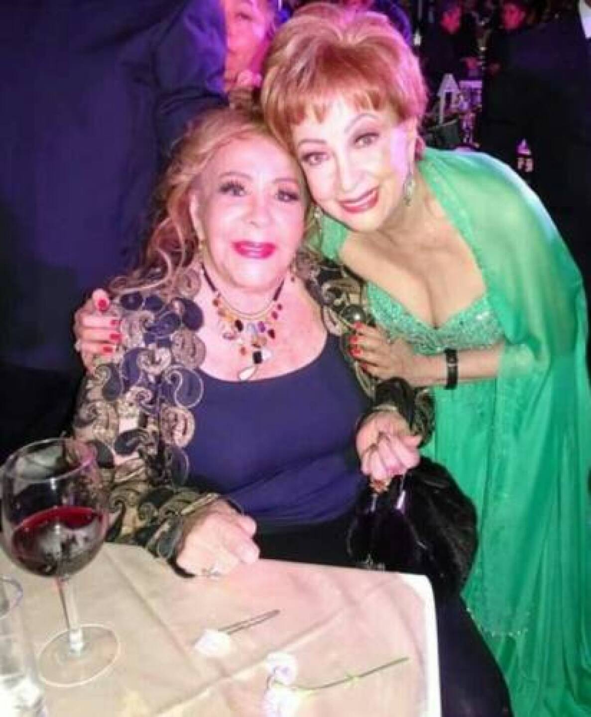 Norma Lazareno y Silvia Pinal